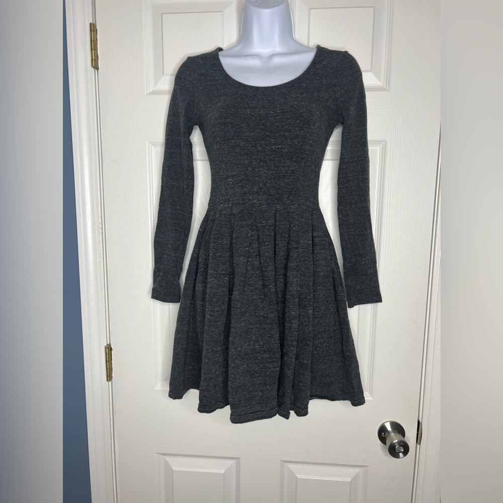 Aritzia Talula Womens Sz Small Dark Gray Tartine Fit N Flare Dress Long Sleeve S